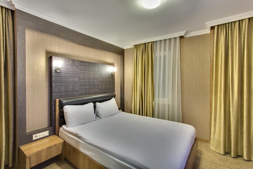 Antroyal Hotel Анталия Екстериор снимка