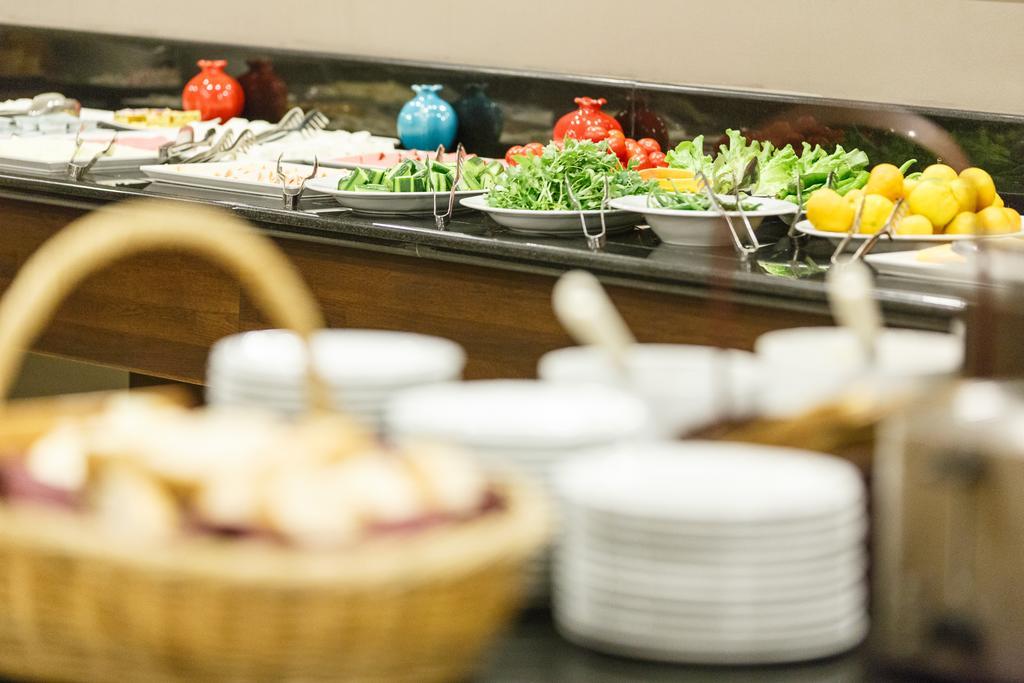 Antroyal Hotel Анталия Екстериор снимка