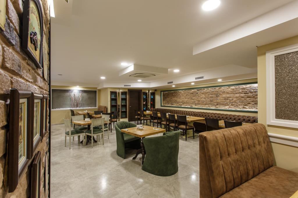 Antroyal Hotel Анталия Екстериор снимка