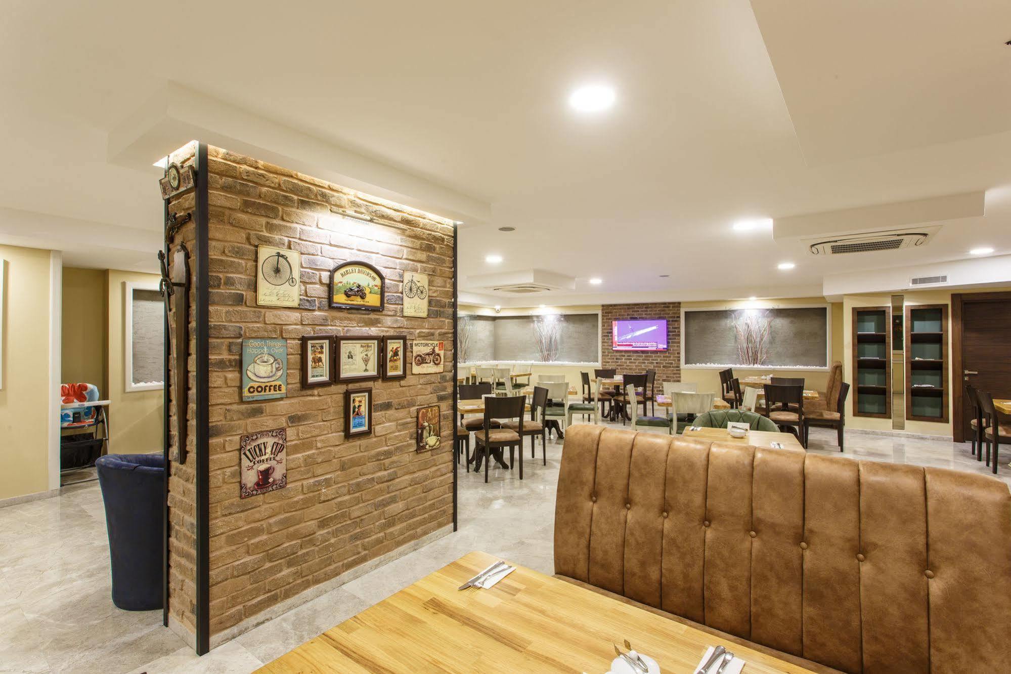 Antroyal Hotel Анталия Екстериор снимка
