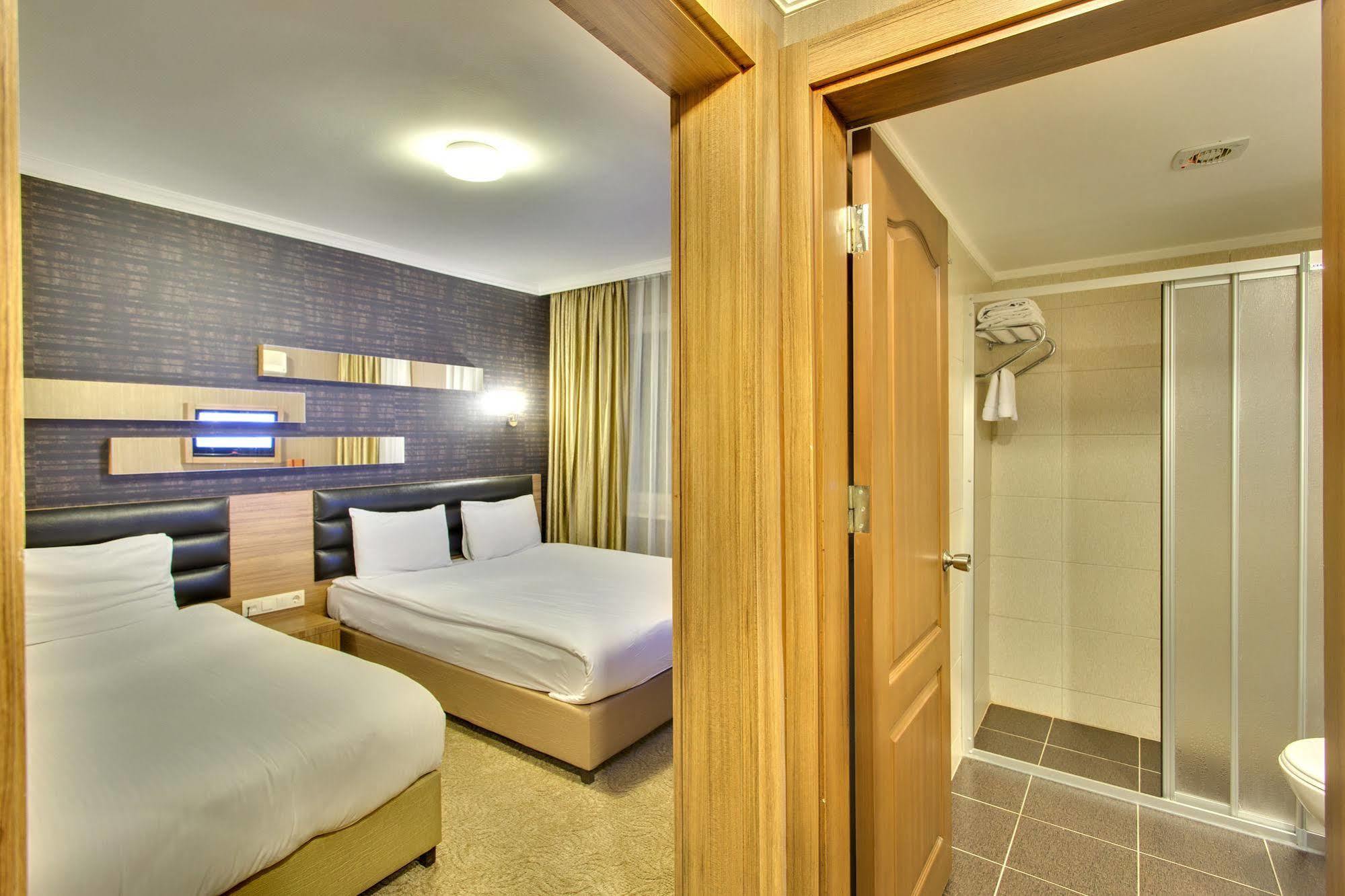 Antroyal Hotel Анталия Екстериор снимка
