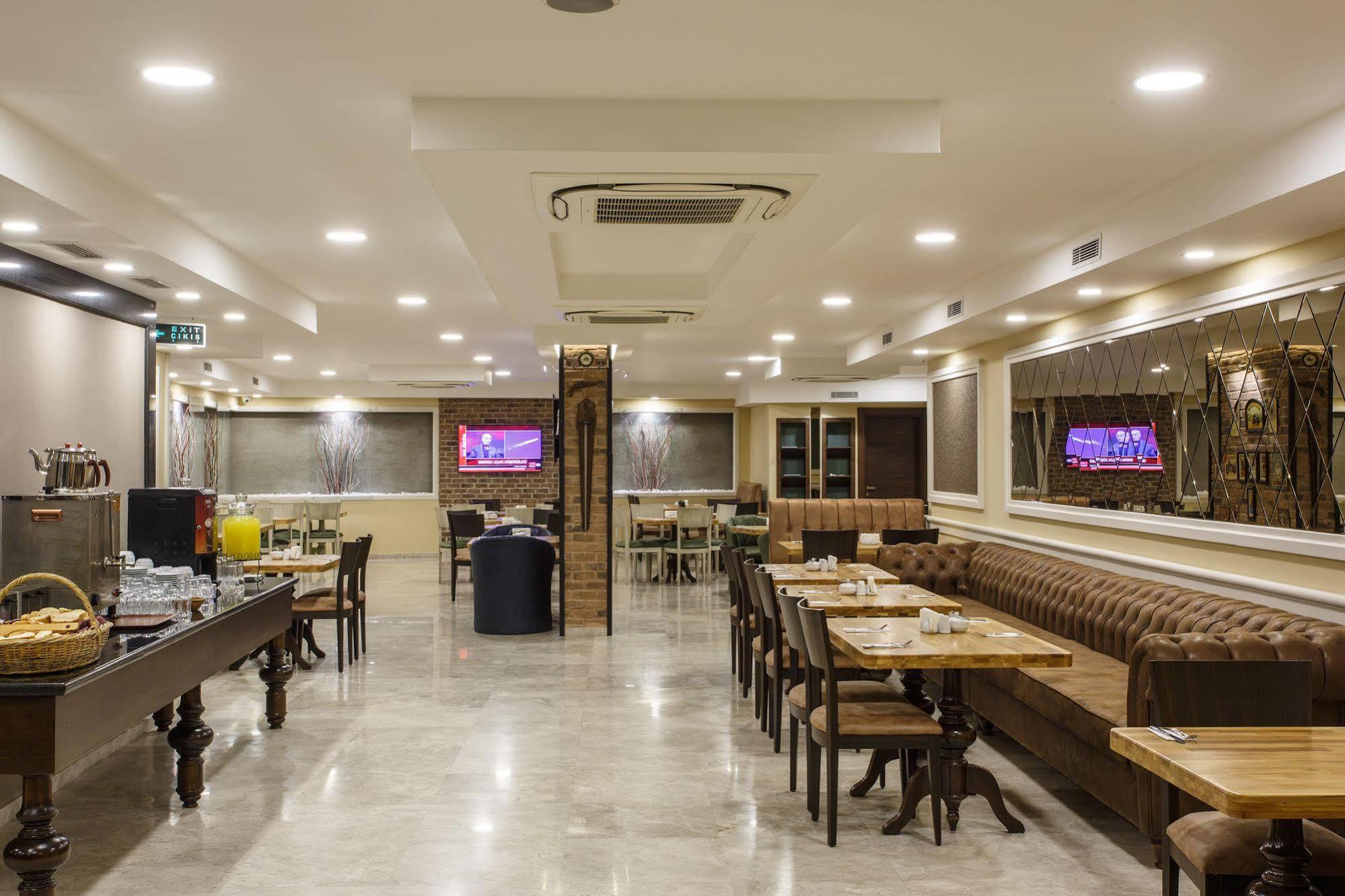 Antroyal Hotel Анталия Екстериор снимка