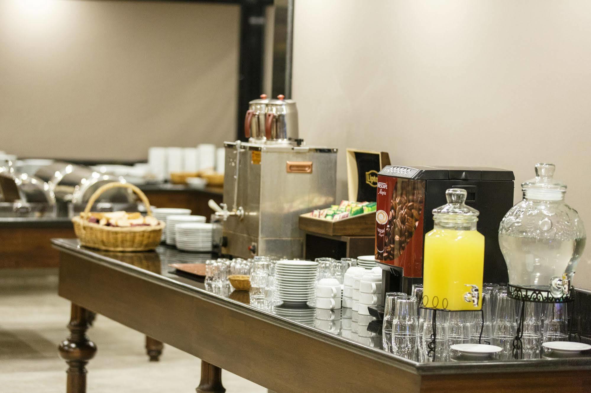 Antroyal Hotel Анталия Екстериор снимка