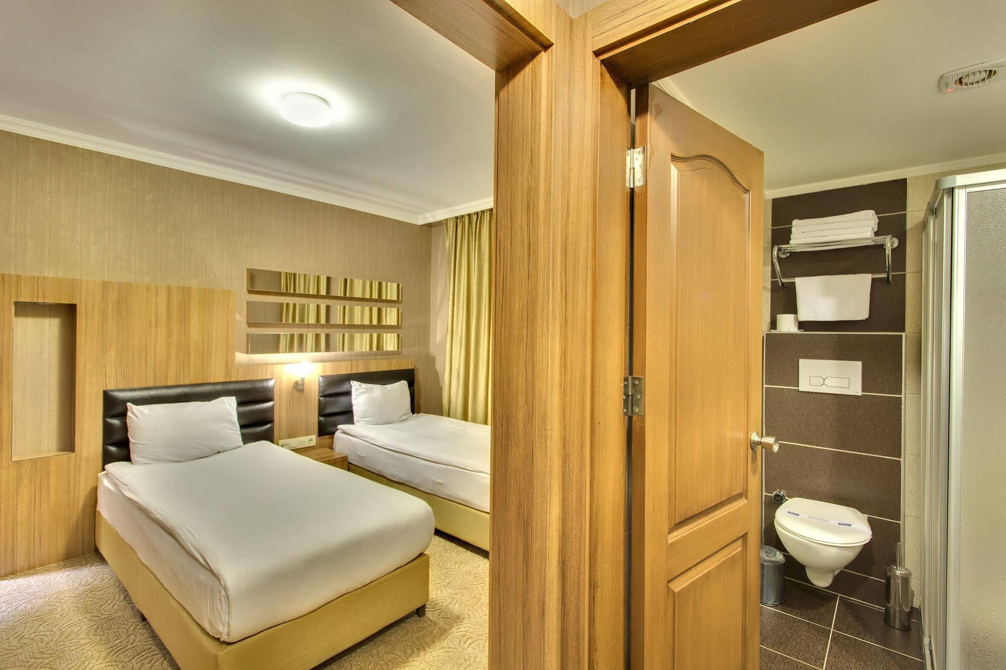 Antroyal Hotel Анталия Екстериор снимка